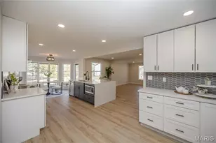 15693 Dresden Lake Ct, Chesterfield, MO 63017 - Photo 16