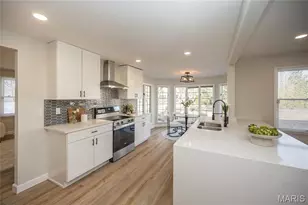 15693 Dresden Lake Ct, Chesterfield, MO 63017 - Photo 10