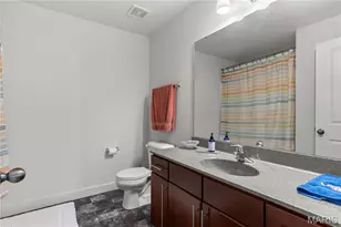 100 Berry Manor Cir, Saint Peters, MO 63376 - Photo 24