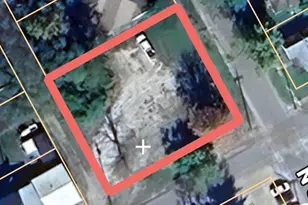 201 N 3rd St, Elsberry, MO 63343 - Photo 1