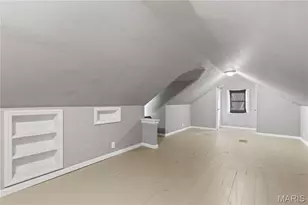 10050 Diamond Dr, Riverview, MO 63137 - Photo 8