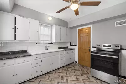 10050 Diamond Drive, Riverview, MO 63137 - Photo 4