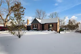 1012 Nolan Dr, Glendale, MO 63122 - Photo 2