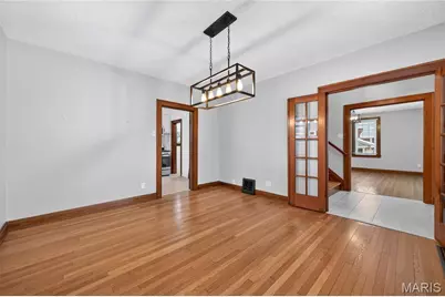 221 N Benton Avenue, Saint Charles, MO 63301 - Photo 8
