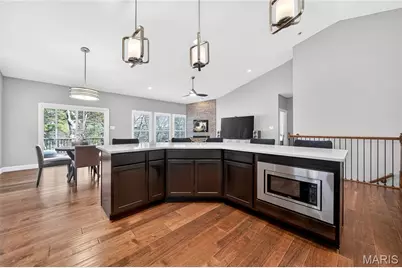 956 Ridgepointe Place Circle, Lake Saint Louis, MO 63367 - Photo 8