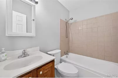 1427 Caulks Hill Road, Saint Charles, MO 63304 - Photo 16