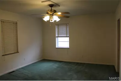 8920 Lackland Road, Overland, MO 63114 - Photo 10