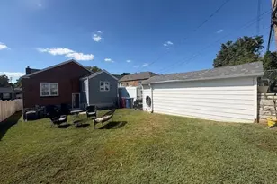 317 Tacoma Dr, Mehlville, MO 63125 - Photo 8