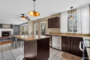 9946 Tesson Creek Estates Dr, Unincorporated, MO 63123 - Photo 10