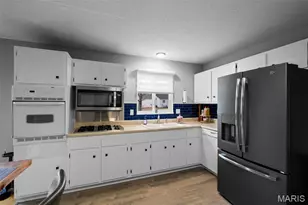 7415 Foxtrot Dr, Hazelwood, MO 63042 - Photo 12