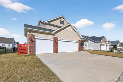 3501 Charlestowne Crossing Drive, Saint Charles, MO 63301 - Photo 2
