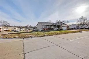 1044 Mendoza, Saint Peters, MO 63376 - Photo 2