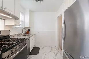 2837 Manderly Dr, Brentwood, MO 63144 - Photo 8