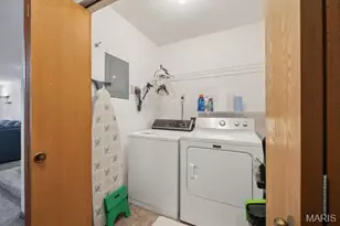 13131 Royal Pines Dr, Maryland Heights, MO 63146 - Photo 12