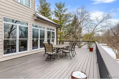 1040 Greystone Manor Parkway, Chesterfield, MO 63005 - Photo 70