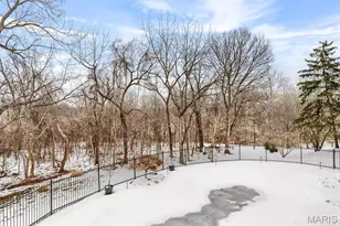 1040 Greystone Manor Pkwy, Chesterfield, MO 63005 - Photo 74