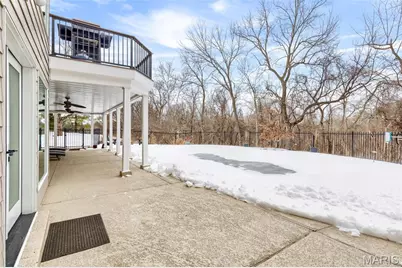 1040 Greystone Manor Parkway, Chesterfield, MO 63005 - Photo 76