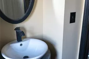 1215 N Euclid Ave, Saint Louis, MO 63113 - Photo 14