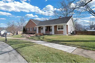 16276 Windfall Ridge Drive, Chesterfield, MO 63005 - Photo 2