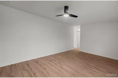 775 Sherwood Drive, Florissant, MO 63031 - Photo 4