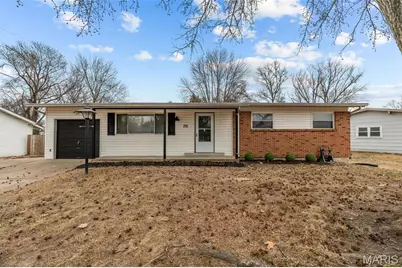775 Sherwood Drive, Florissant, MO 63031 - Photo 1