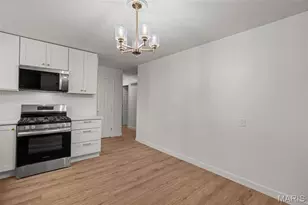 775 Sherwood Dr, Florissant, MO 63031 - Photo 10