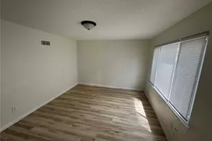 9815 Vickie Pl, Saint Louis, MO 63136 - Photo 2