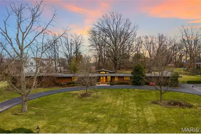 10 Country Estates Place, Frontenac, MO 63131 - Photo 1