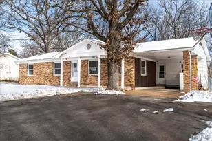 105 Watkins St, Bourbon, MO 65441 - Photo 2