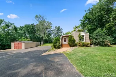 1401 Saline Road, Fenton, MO 63026 - Photo 2