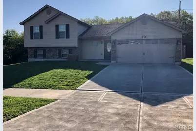 114 Prairie Bluffs Drive, Wentzville, MO 63385 - Photo 1