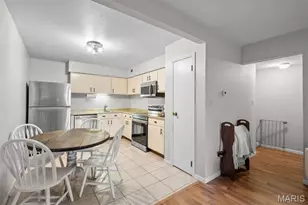 1948 Marine Terrace Dr, Saint Louis, MO 63146 - Photo 6