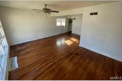 10356 Saint Matthew Lane, Saint Ann, MO 63074 - Photo 2