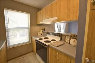 2048 New Sun Dr, Florissant, MO 63031 - Photo 12