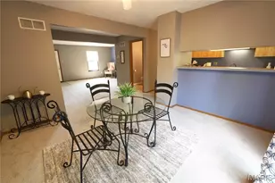 2048 New Sun Dr, Florissant, MO 63031 - Photo 10