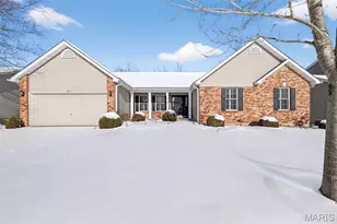 1631 Fairway Valley Dr, Wentzville, MO 63385 - Photo 2