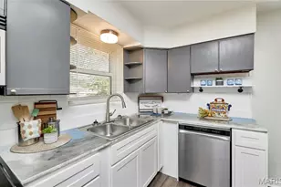 905 Hornsby Ave, Saint Louis, MO 63147 - Photo 14