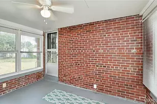 905 Hornsby Ave, Saint Louis, MO 63147 - Photo 18