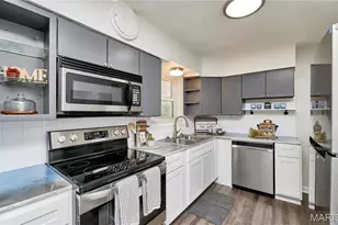 905 Hornsby Ave, Saint Louis, MO 63147 - Photo 12