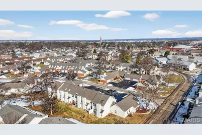 352 Windsor Place #B, Saint Peters, MO 63376 - Photo 32