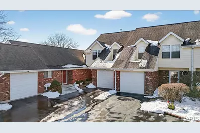 352 Windsor Place #B, Saint Peters, MO 63376 - Photo 2