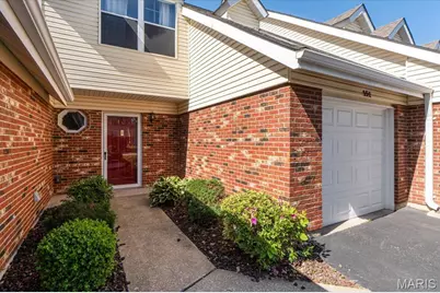 352 Windsor Place #B, Saint Peters, MO 63376 - Photo 2