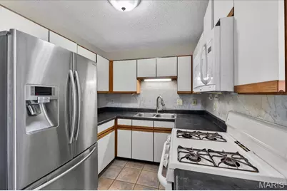 352 Windsor Place #B, Saint Peters, MO 63376 - Photo 8