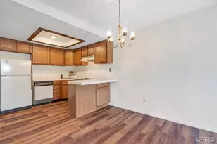 1436 Heritage Landing, Saint Charles, MO 63303 - Photo 4