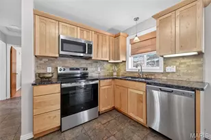 1335 Pinetree Ln, Webster Groves, MO 63119 - Photo 12