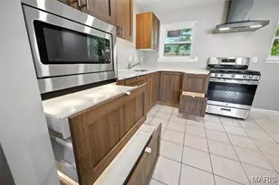 2320 Patterson Rd, Florissant, MO 63031 - Photo 4