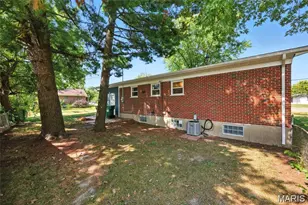 2320 Patterson Rd, Florissant, MO 63031 - Photo 12