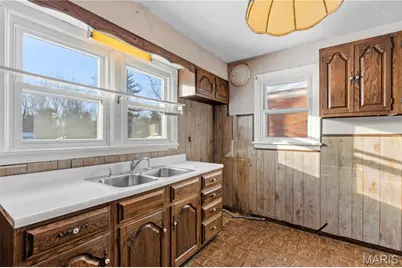 3007 Wismer Avenue, Breckenridge Hills, MO 63114 - Photo 8