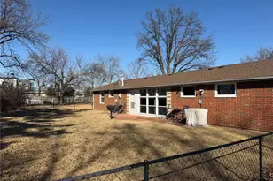 21 Crabapple Ct, Saint Louis, MO 63132 - Photo 18