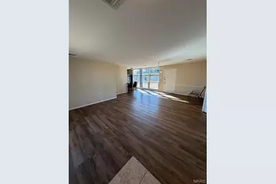 21 Crabapple Court, Saint Louis, MO 63132 - Photo 2